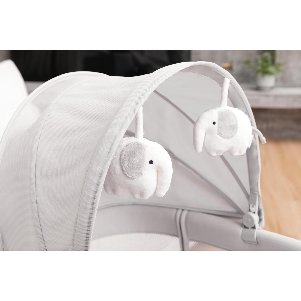 Mastela Dream Starlight Bedside Bassinet Birth+ to 12M
