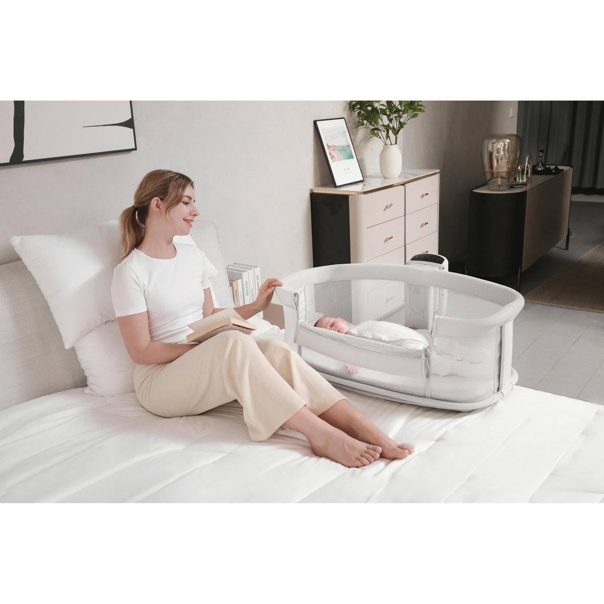 Mastela Dream Starlight Bedside Bassinet Birth+ to 12M
