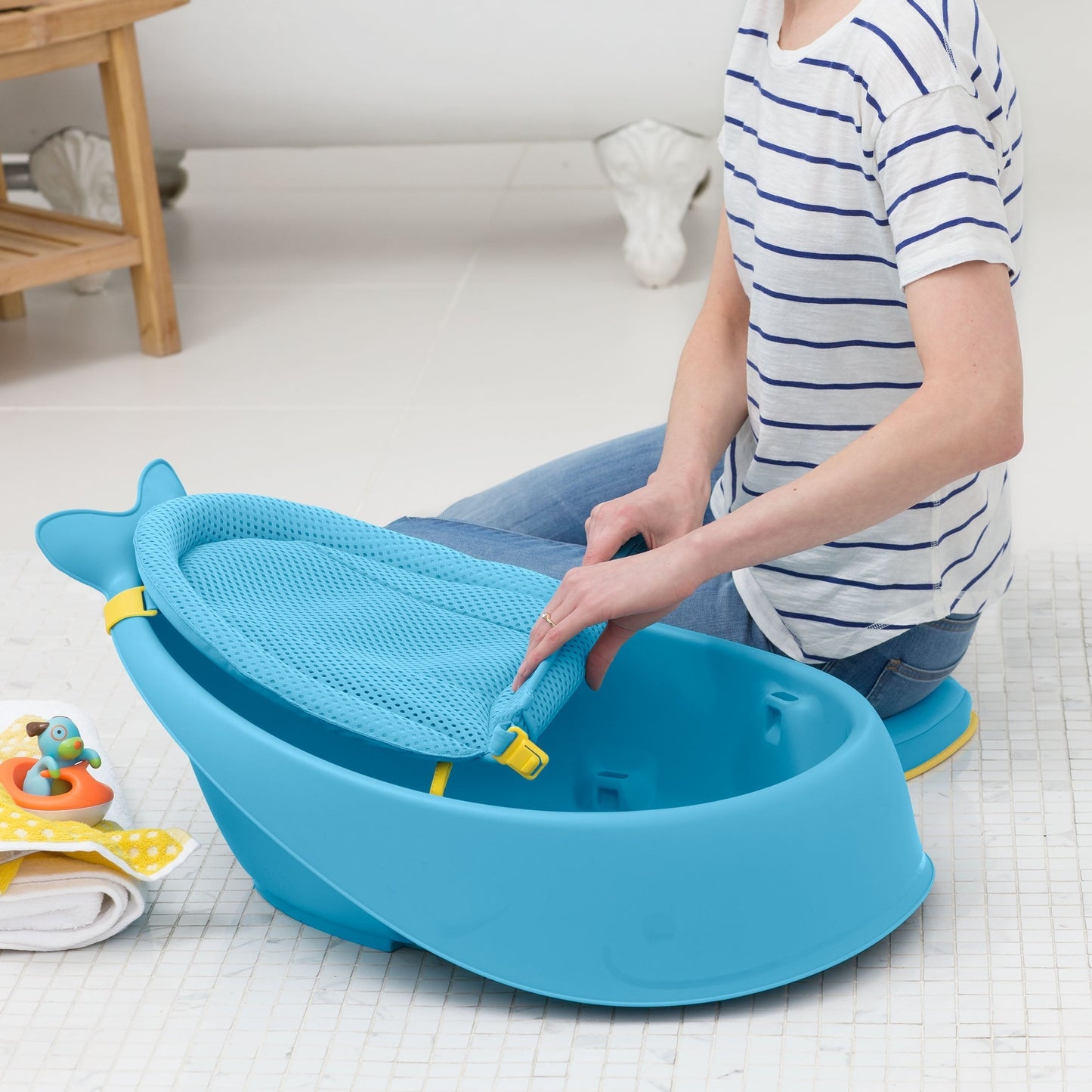 Skip Hop Blue Color Moby Smart Sling 3-Stage Bath Tub || Birth+ to 36months