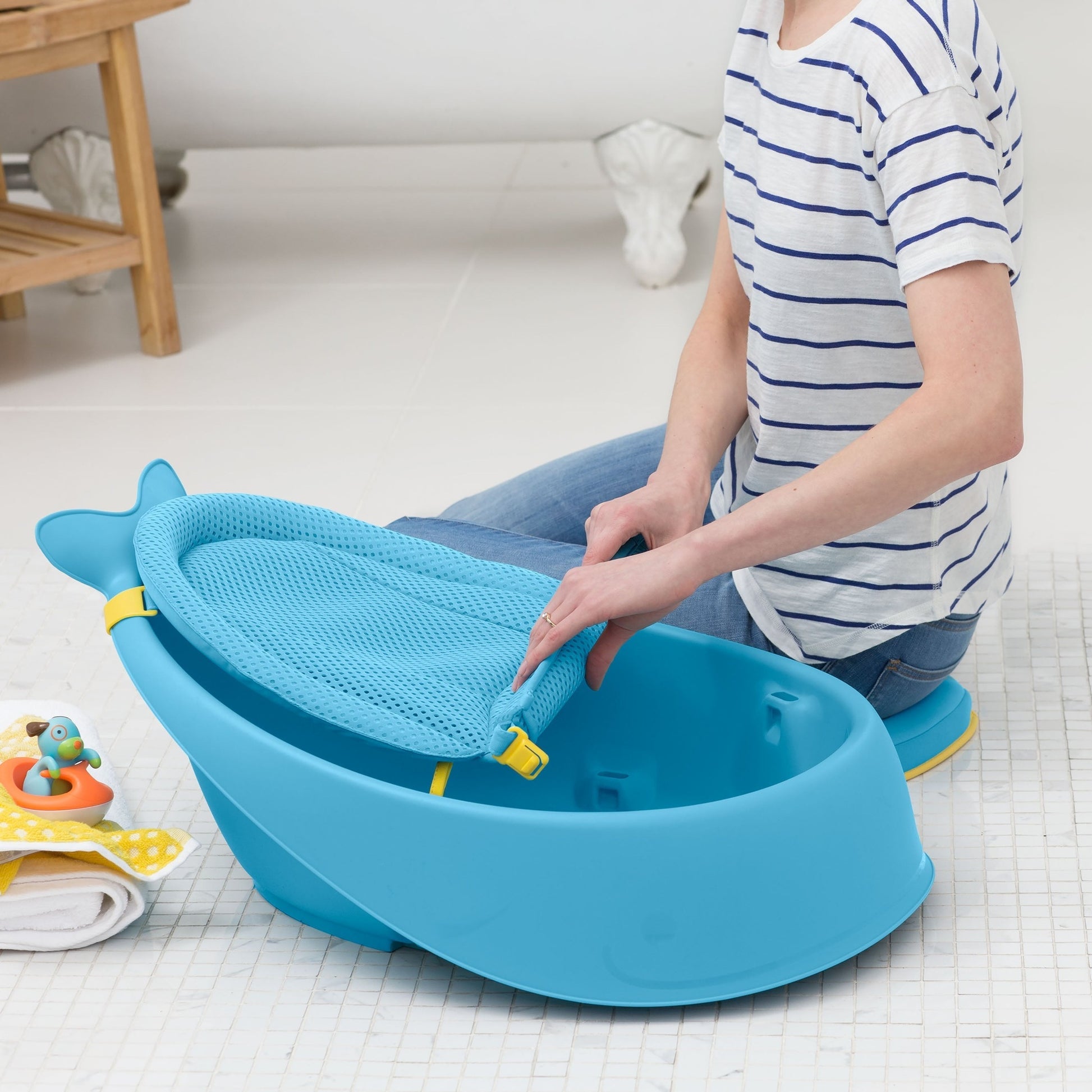 Skip Hop Blue Color Moby Smart Sling 3-Stage Bath Tub || Birth+ to 36months